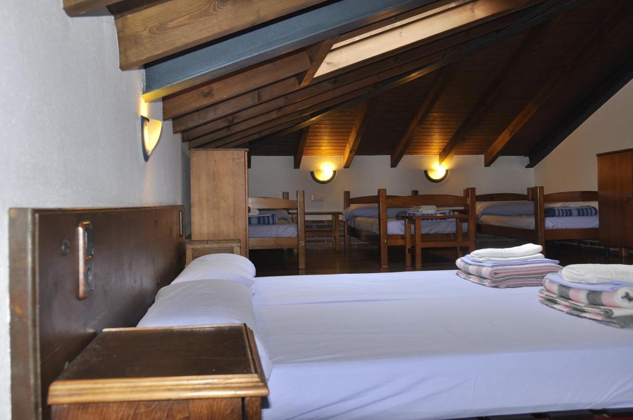 Casa De La Montana Albergue Turistico Avín Szoba fotó