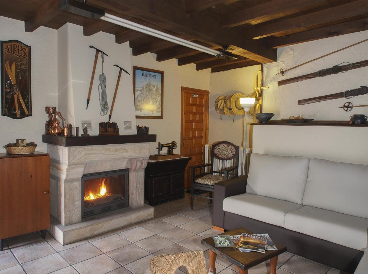 Casa De La Montana Albergue Turistico Avín Kültér fotó