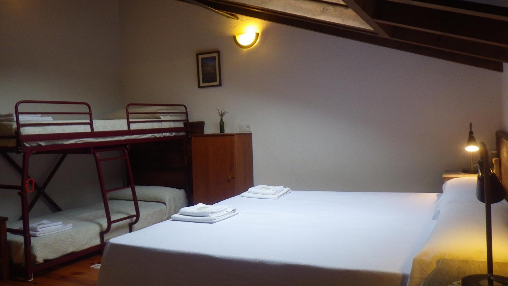 Casa De La Montana Albergue Turistico Avín Szoba fotó